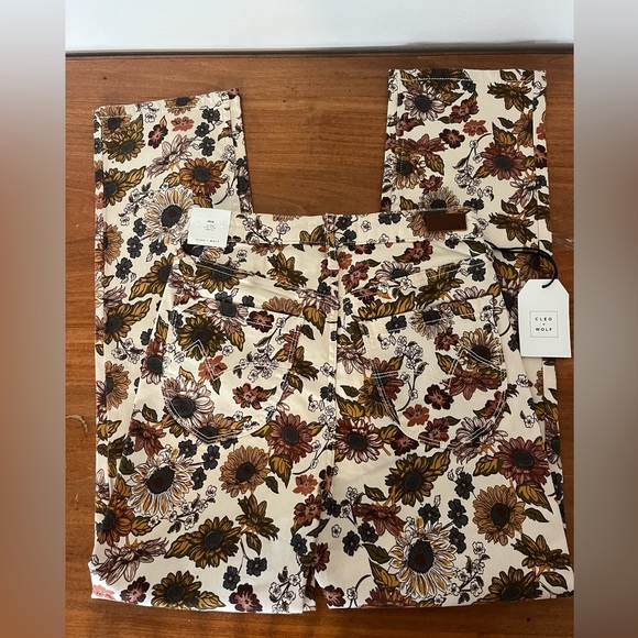 Cleo + Wolf Printed Jeans - Picture 2 of 3